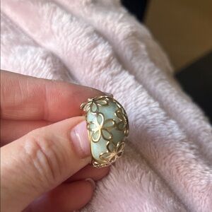 Elegant Gold and Green Jade Floral Ring